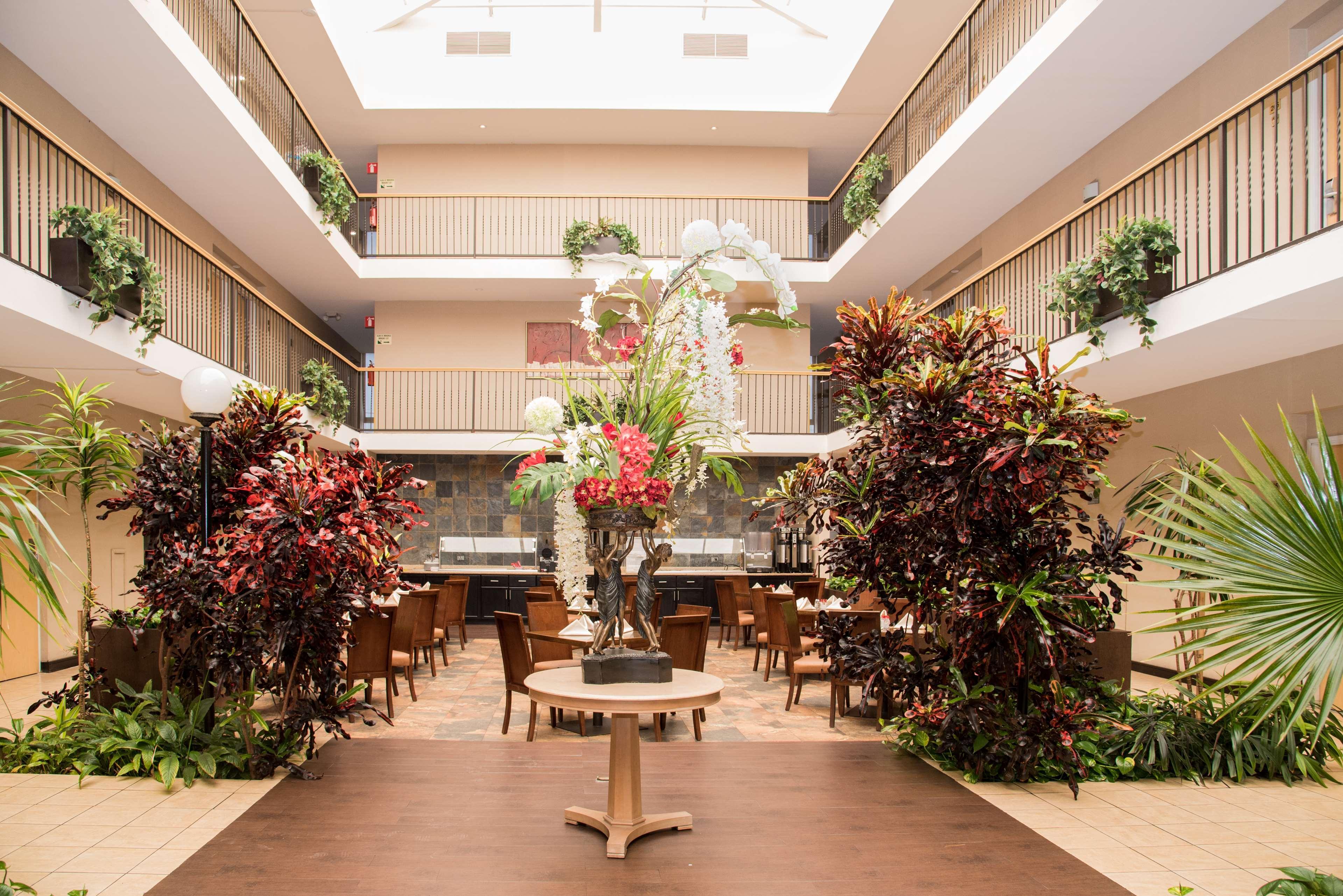 Best Western Plus Monterrey Airport Apodaca Bagian luar foto