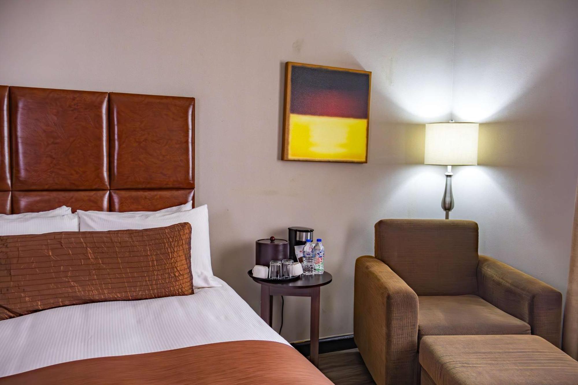 Best Western Plus Monterrey Airport Apodaca Bagian luar foto