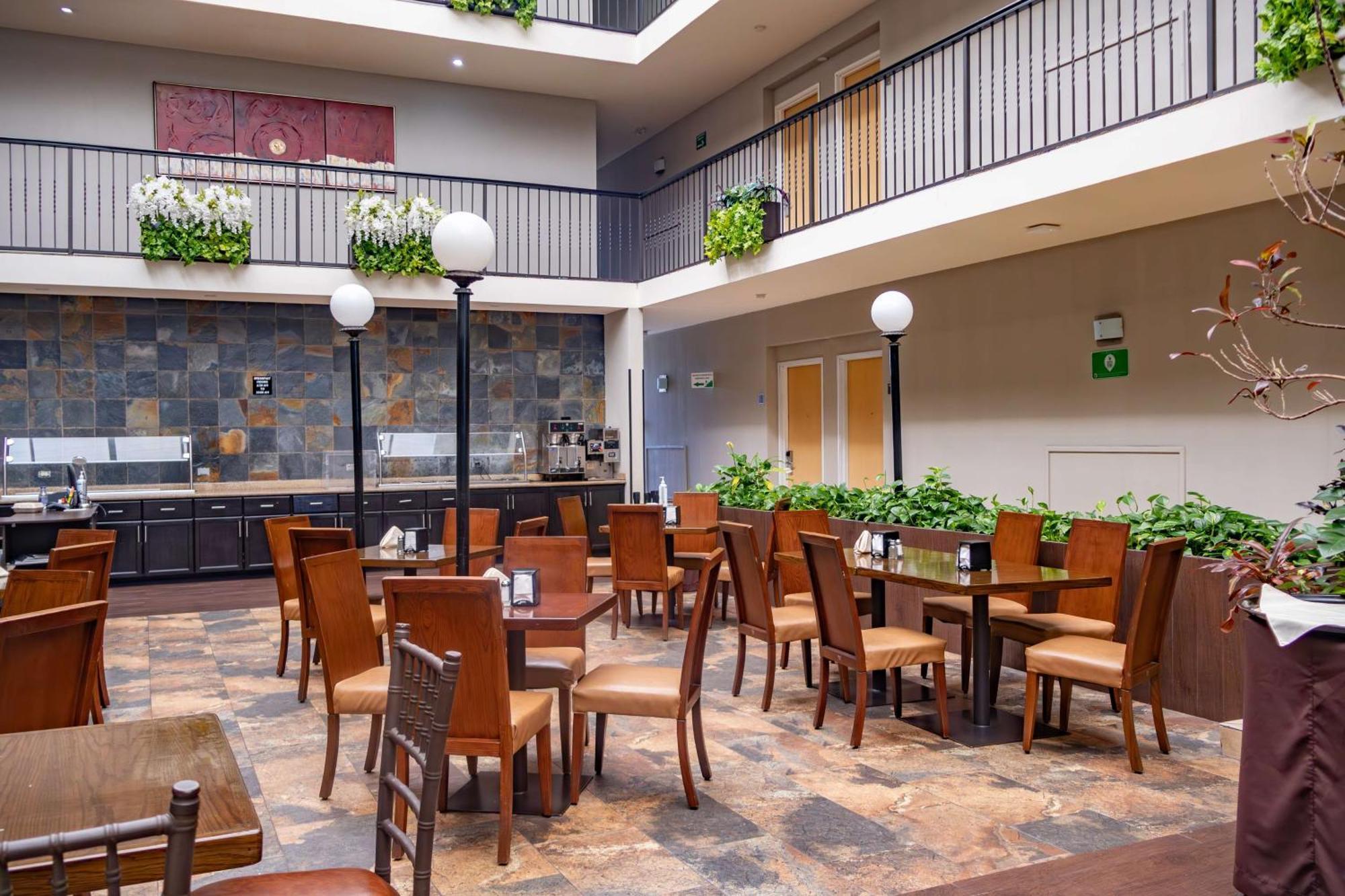 Best Western Plus Monterrey Airport Apodaca Bagian luar foto