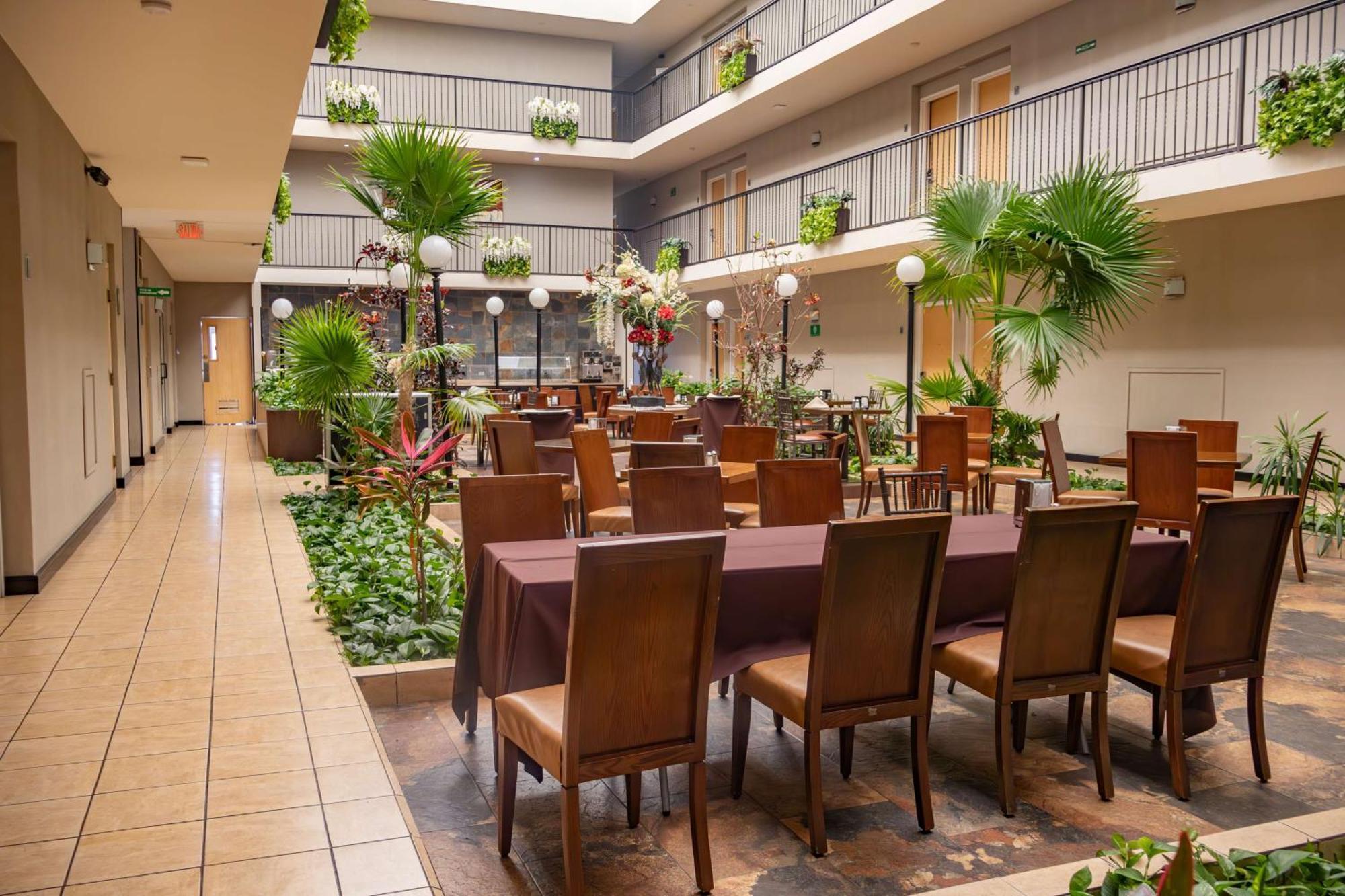Best Western Plus Monterrey Airport Apodaca Bagian luar foto