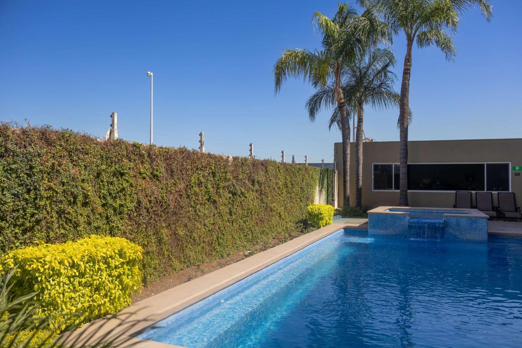 Best Western Plus Monterrey Airport Apodaca Bagian luar foto
