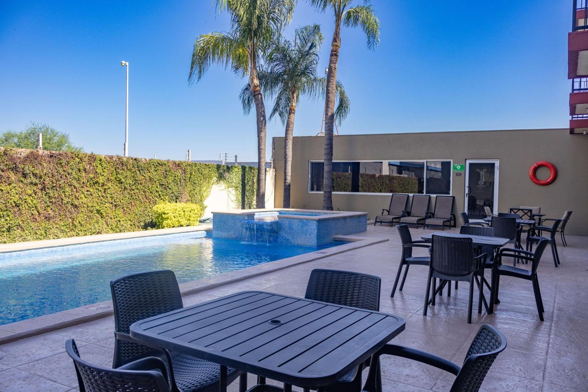 Best Western Plus Monterrey Airport Apodaca Bagian luar foto