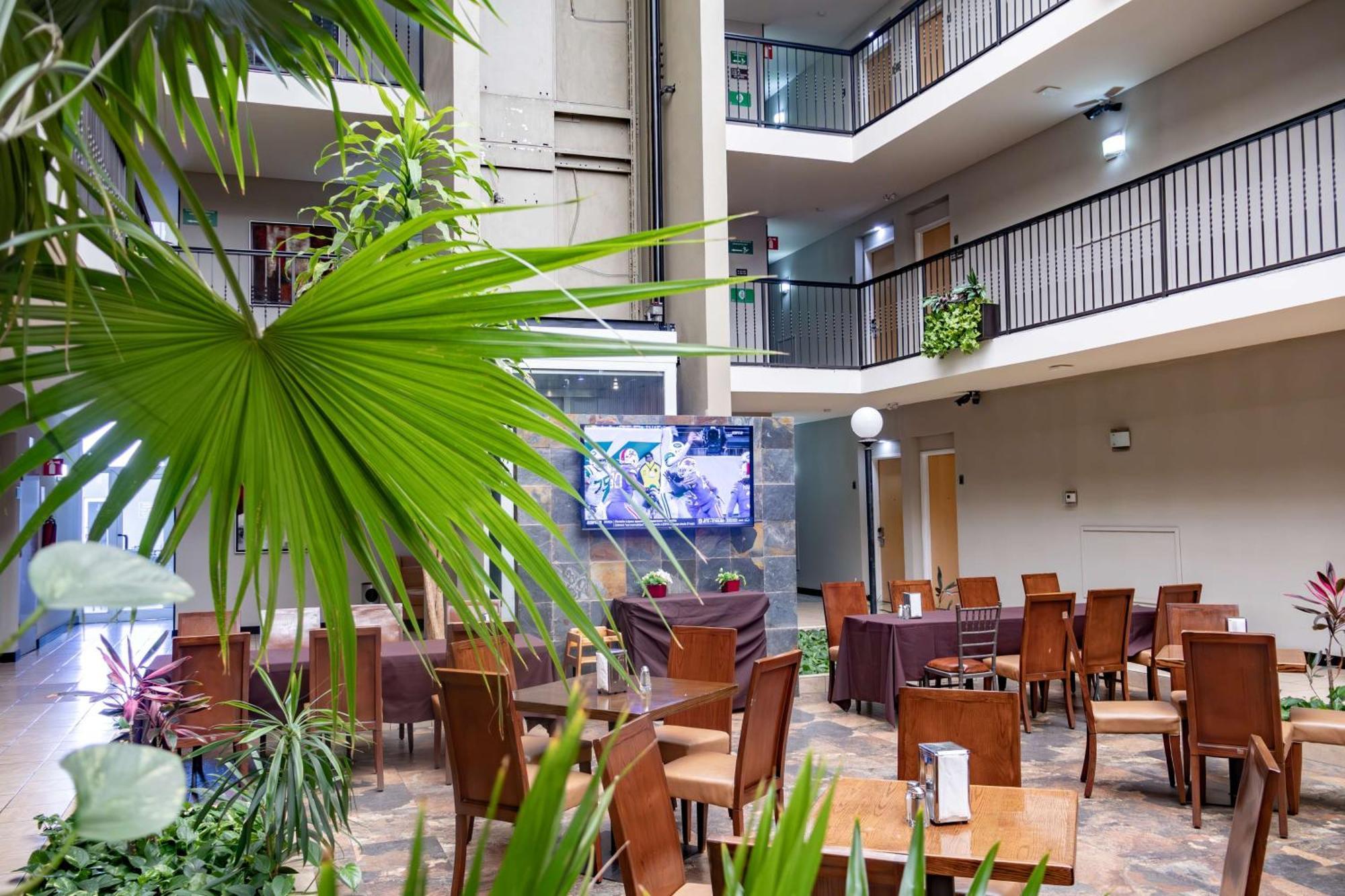 Best Western Plus Monterrey Airport Apodaca Bagian luar foto